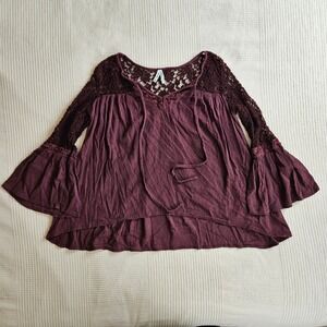Mudd Burgundy Purple Lace Crochet Bell Sleeve Fairy Y2K Flowy Top Women L M
